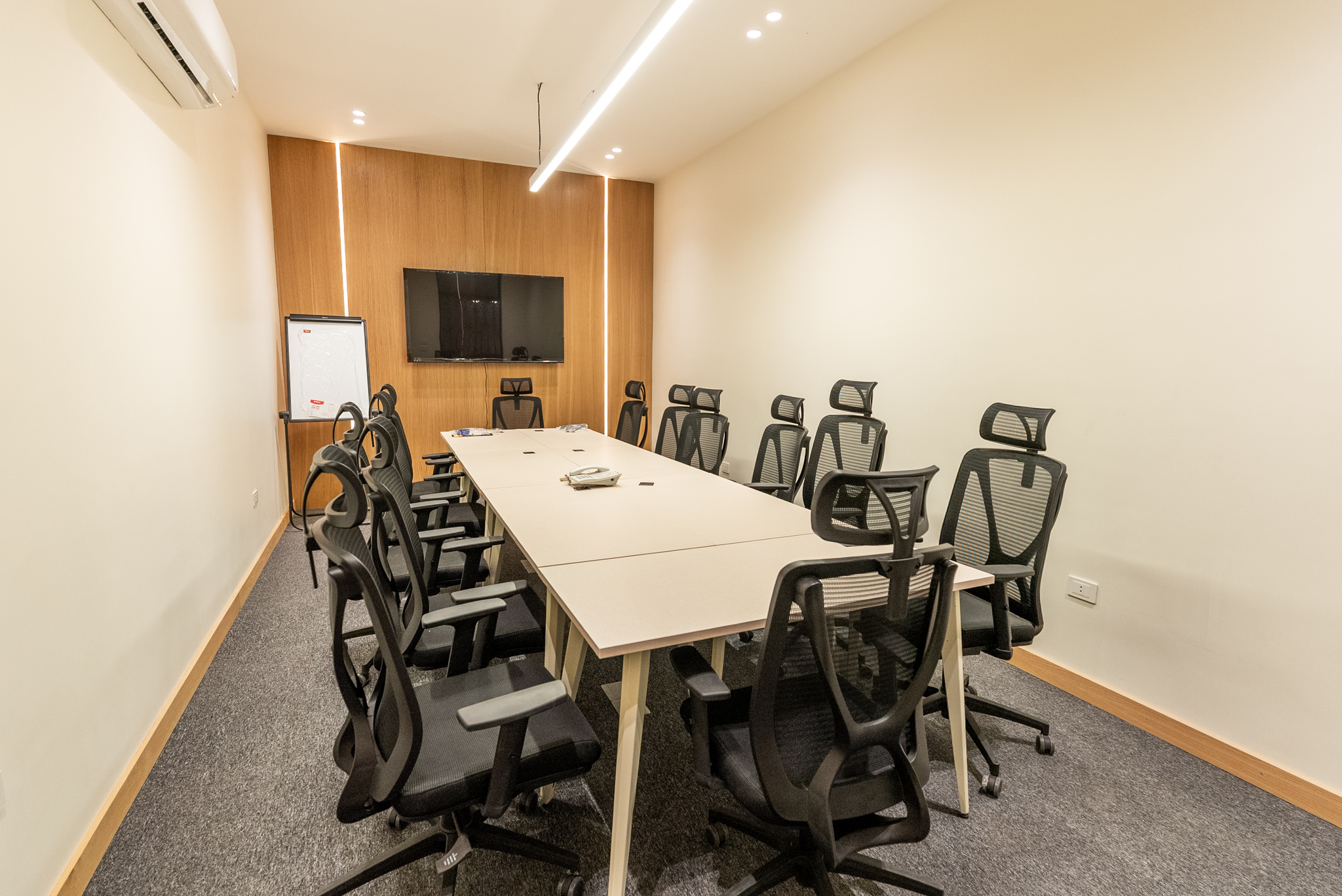 North 90th meeting room